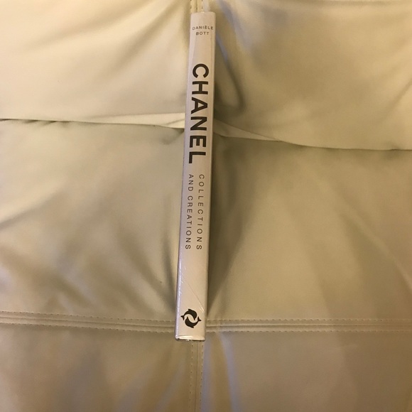 Chanel 💯 Authentic - Picture 2 of 8